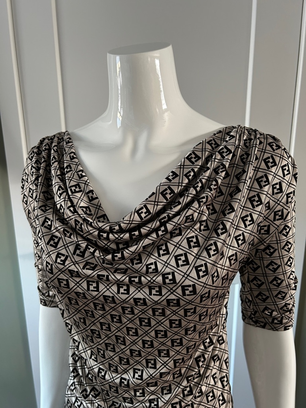 Bodycon Dress XS-S Ruched Stretch Logo Print - Picture 5 of 12
